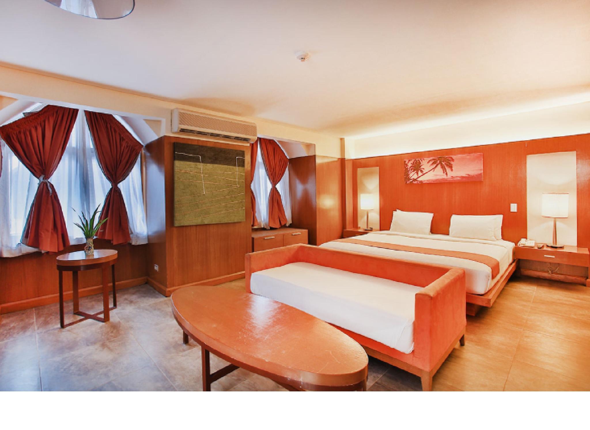 Crown Regency Beach Resort Manoc-Manoc Exteriör bild