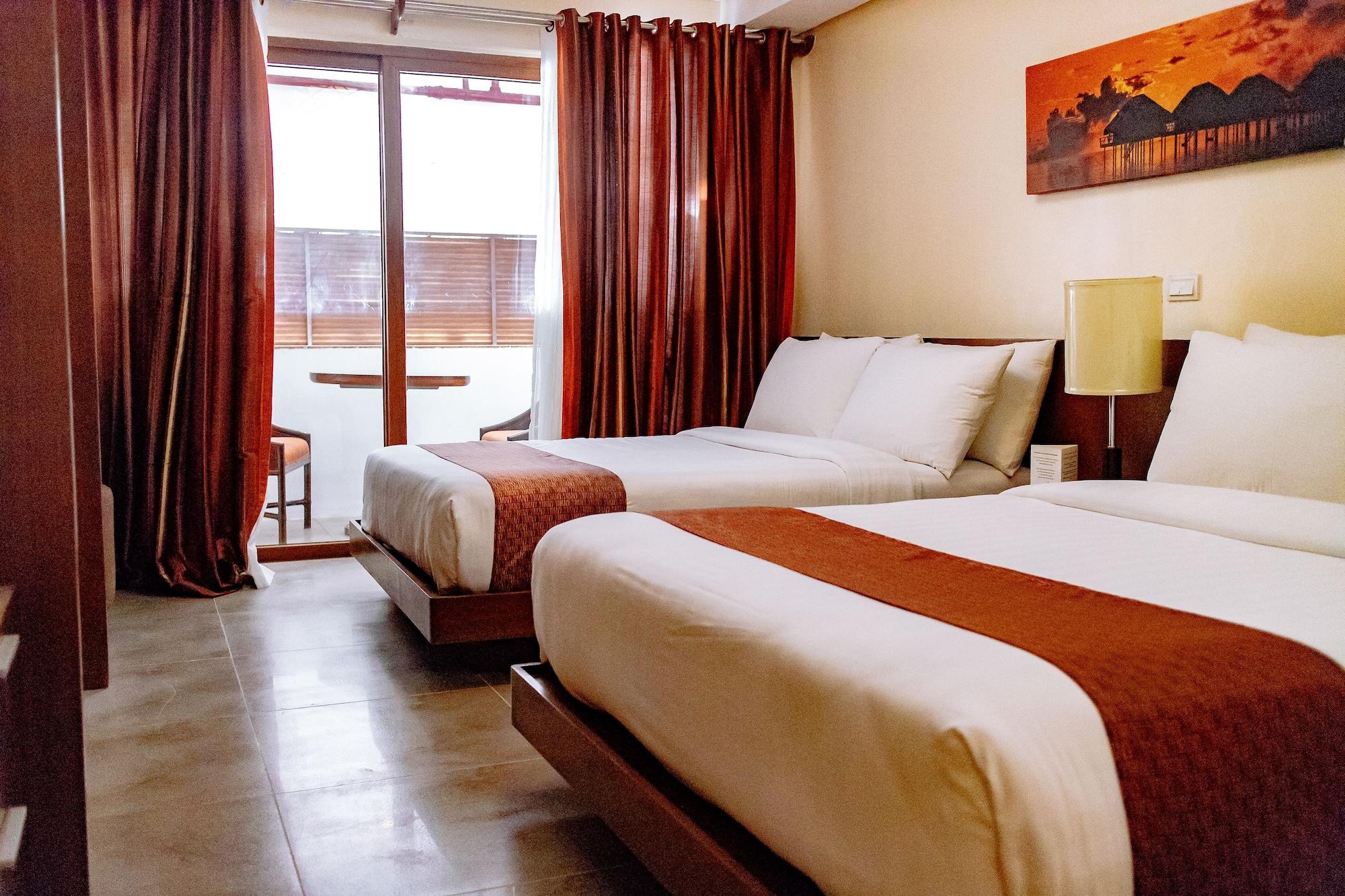 Crown Regency Beach Resort Manoc-Manoc Exteriör bild