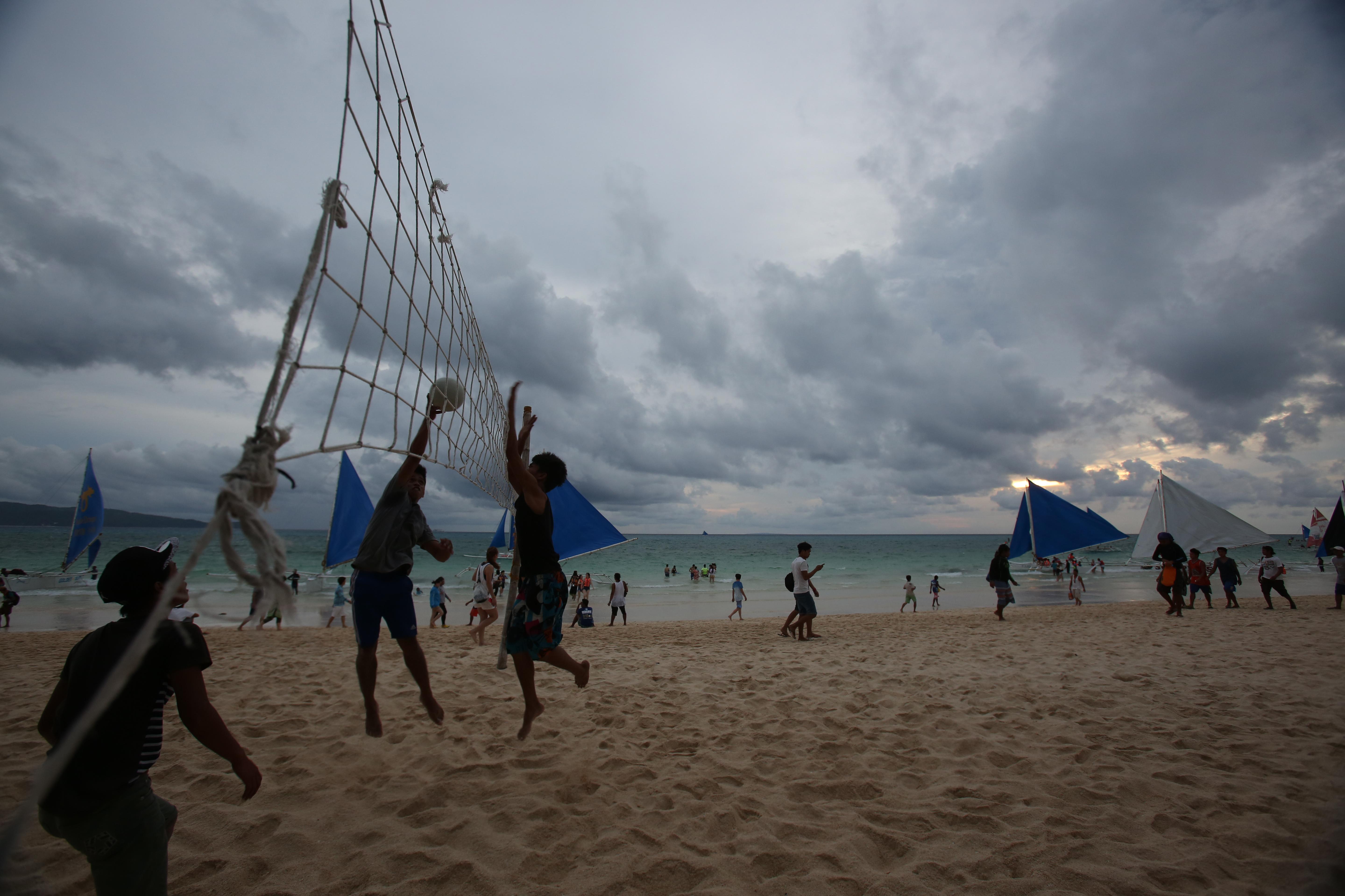 Crown Regency Beach Resort Manoc-Manoc Exteriör bild